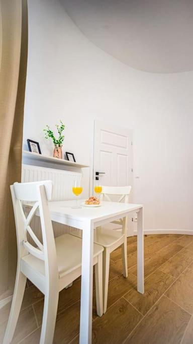 Lovely Apartment In Warszawa Exteriör bild